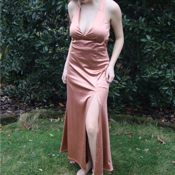 Windsor Dresses & Skirts - Winsdor long evening gown prom dress
